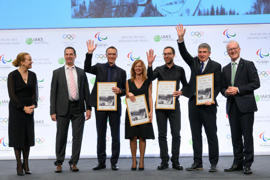 Arhitekturni biro STVAR | IOC / IAKS zlata nagrada za Nordijski center Planica